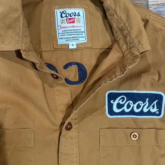 Coors Banquet Beer Shirt Long Sleeve Brown Button Up Collared Men’s Size Small - Picture 7 of 9